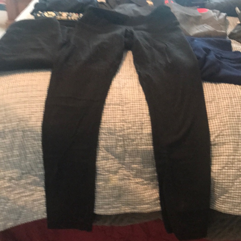 Lululemon capris size 2